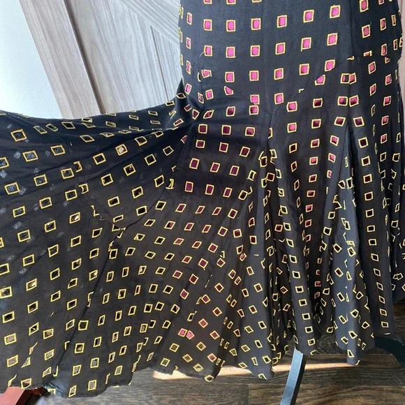 Gorgeous and hot DVF dress - so fun for the summer - dress up or down EUC - Picture 12 of 16